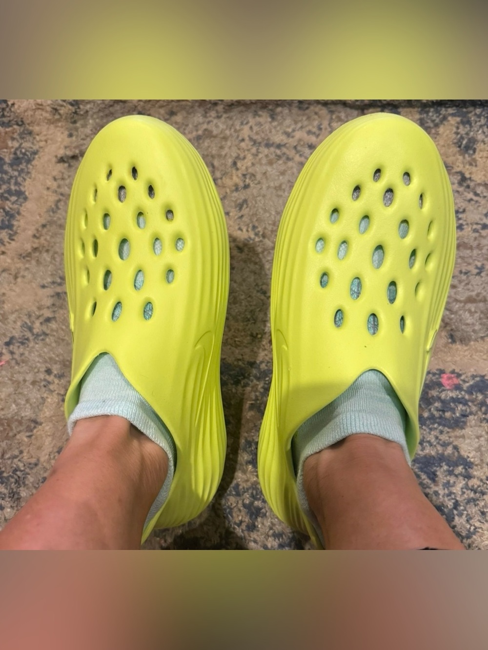 Nike ReactX Men's Bright Yellow Foam Clog Sandals size 9